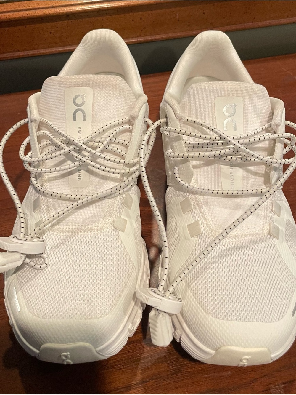 On Women’s Cloud 6 Shoes